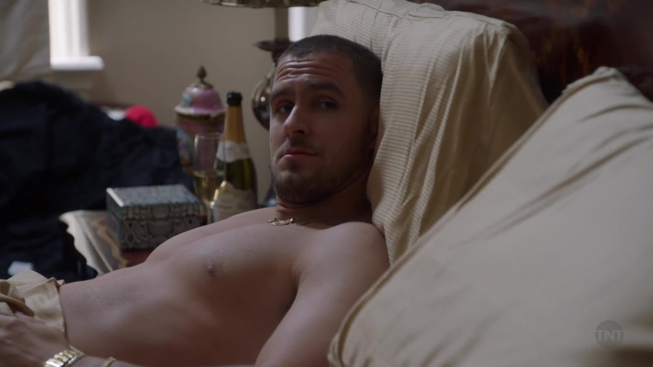 RE: Jack Kesy in TNT's Claws (naked bum, shirtless, bondage. 